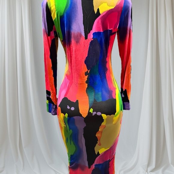 Multi-Color Abstract Bodycon Dress - Picture 4 of 5